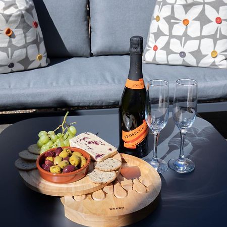 Elliot Oliver - 2 Bedroom Garden Apartment With Parking Cheltenham Extérieur photo
