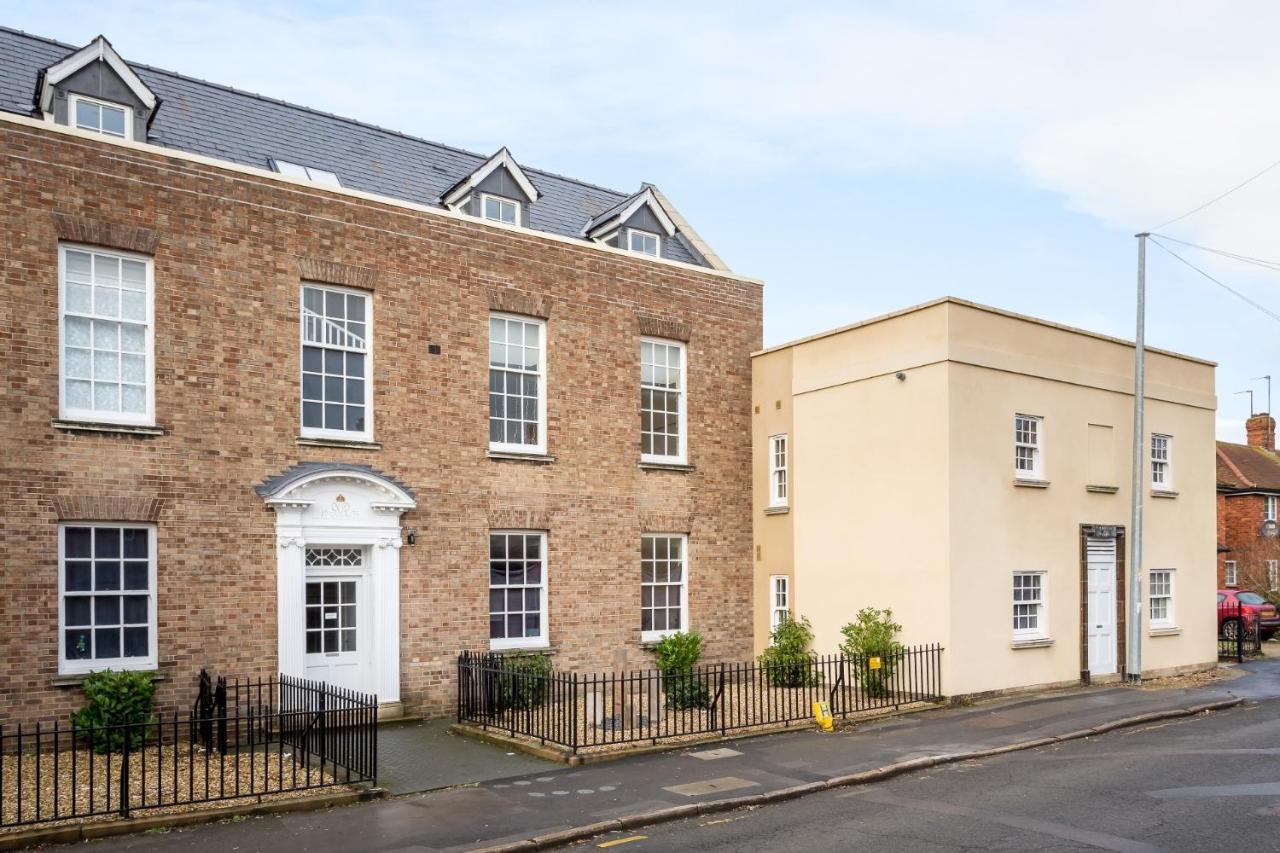 Elliot Oliver - 2 Bedroom Garden Apartment With Parking Cheltenham Extérieur photo