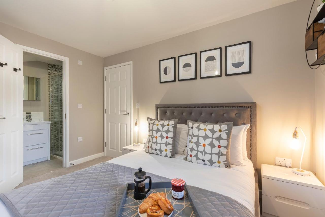 Elliot Oliver - 2 Bedroom Garden Apartment With Parking Cheltenham Extérieur photo
